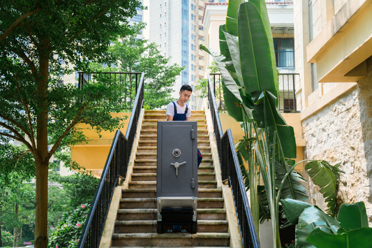 Moving a Heavy Safe Upstairs: Equipment, Methods, and Safety Tips